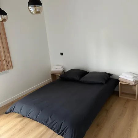 La Parenthese House, 6 Beds,pool,forest View לבן