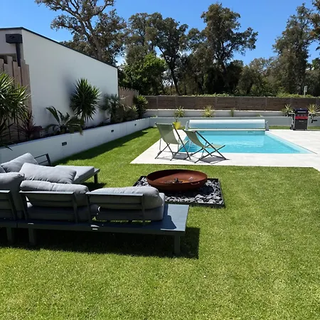 Holiday home La Parenthese House, 6 Beds,pool,forest View